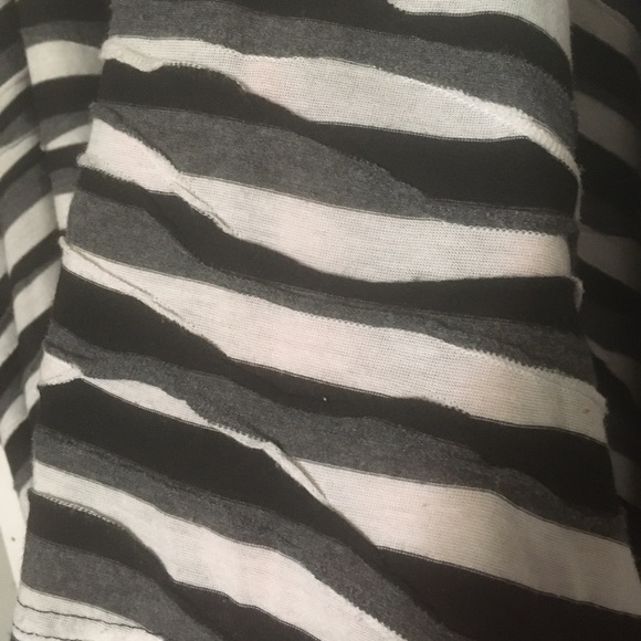 Open front cardigan lightweight sweater size L in black, white and grey - Picture 3 of 4